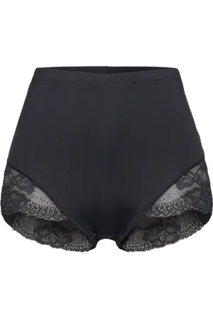 Dorina Brigitte/Eco Shaping_Brief