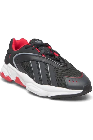 adidas Oztral Black