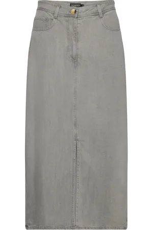 Soaked in Luxury Slfriday Skirt Grey