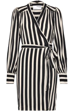 SELECTED Slfminna-Alva Ls Short Wrap Dress O Black