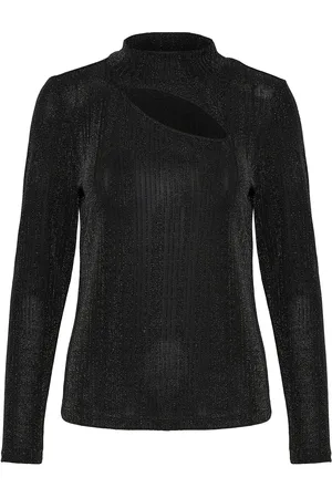 My Essential Wardrobe Dentonmw Hole Blouse