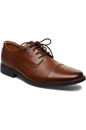 Clarks Tilden Cap Brown