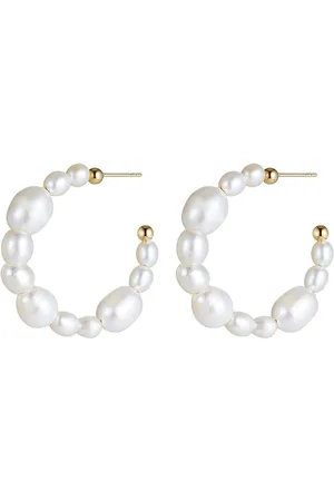 Bud to rose Posh Pearl Hoop Earring