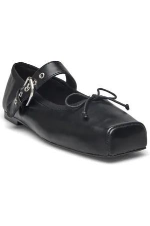 MANGO Square-Toe Ballet Flats With Buckle