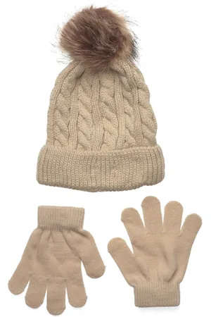 Sofie Schnoor Baby and Kids Beanie And Gloves Set Beige