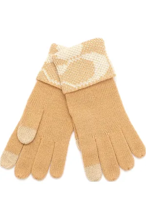 Coach Jumbo Signature C Knit Glove Beige