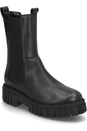 Clarks Page Top D Black