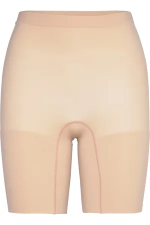 Spanx Everyday Seamless Shaping Short Beige