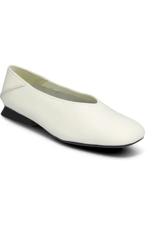 Camper Casi Myra White