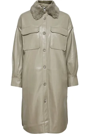 Jakke Sharon Faux Leather Shacket With Fur Collar Green