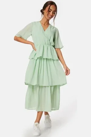 Happy Holly Butterfly Sleeve Flounce Dress 32/34