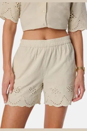 Pieces® Pcalmina Embroidery Shorts XL