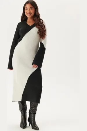 BUBBLEROOM V-neck Knitted Midi Dress XL
