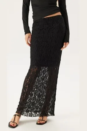 BUBBLEROOM Lace Skirt XS