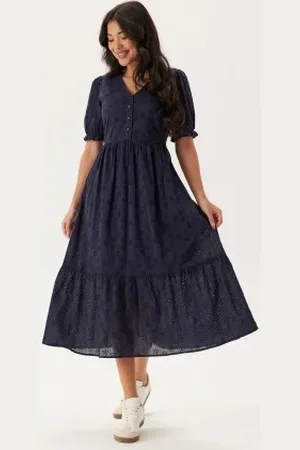 Happy Holly Broderie Anglaise V-Neck Dress 48/50