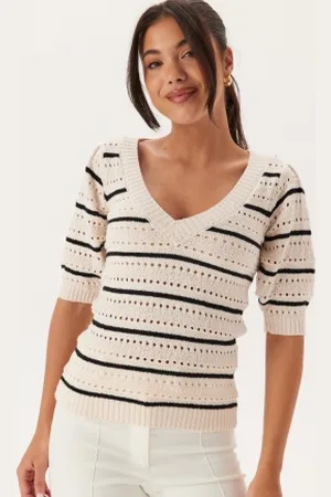 Happy Holly Short Sleeve Knit Sweater Cream/Black 32/34