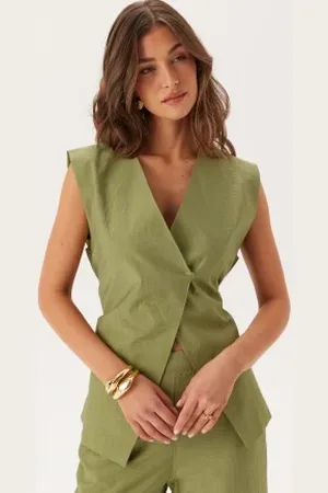Object Objyui Lo Waistcoat 137 Mosstone 34