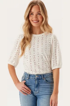 Happy Holly Broderie Anglaise Top Offwhite 32/34