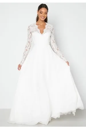 BUBBLEROOM Scallop V-Neck Lace Gown 34