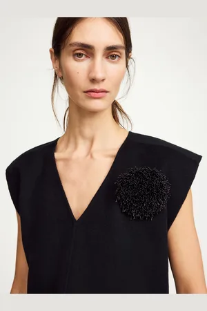 By Malene Birger Henna brooch