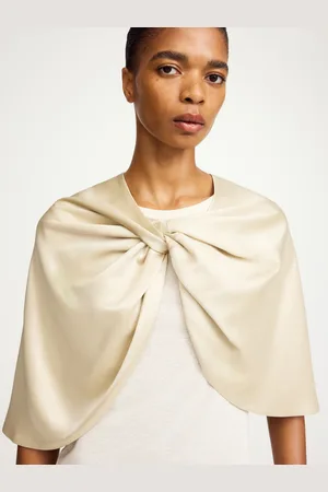 By Malene Birger Pinlos cape