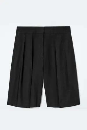 COS LONGLINE PLEATED LINEN SHORTS