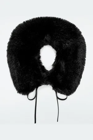 COS Faux Fur Collar