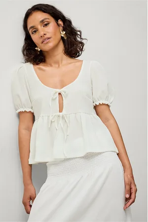 Gina Tricot Toppi Tie Front Top