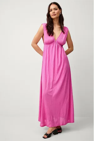 Gina Tricot Maximekko Deep V Maxi Dress