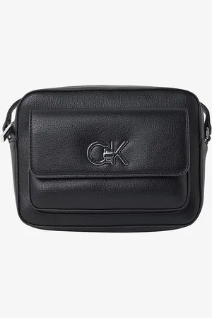 Calvin Klein Laukku Re-lock Camera Bag W/flap_pbl
