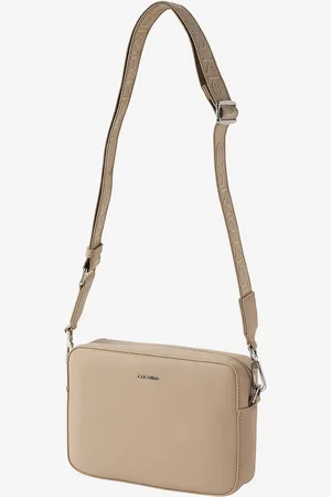 Calvin Klein Crossbody-olkalaukku CK Must Small Camera Bag