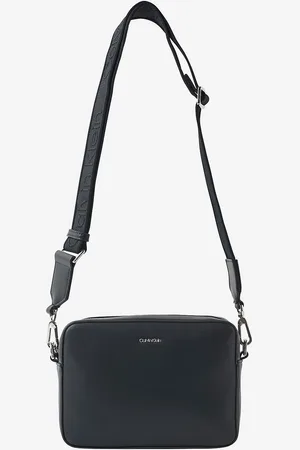 Calvin Klein Laukku CK Must Small Camera Bag