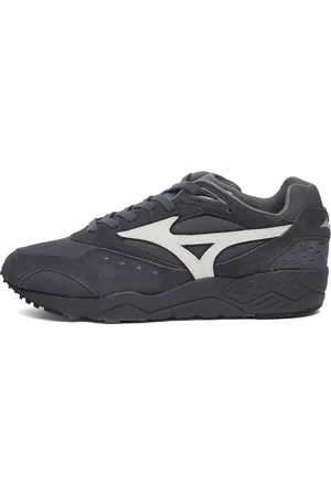 Mizuno Contender Premium Sneakers in , Size UK 6 | END. Clothing