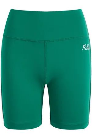 Sporty & Rich Women