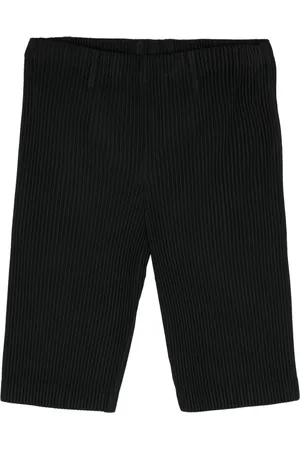 Issey Miyake Pliss??-effect tailored shorts