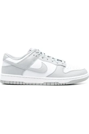 Nike Dunk Low sneakers