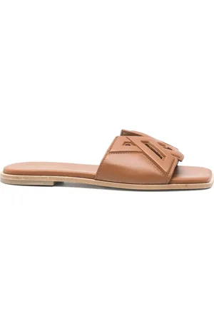 vic matiè Leather sandals