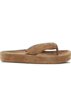 Pedro Garcia Almu flip flops