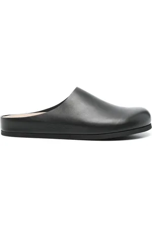 COMMON PROJECTS Leather slippers