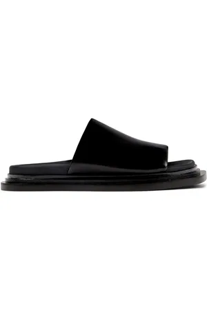Camper Nada slides