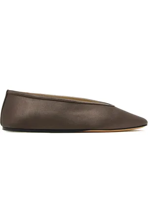 Le Monde Beryl Satin ballerina shoes