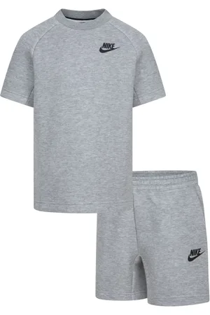 Nike Logo t-shirt and shorts set