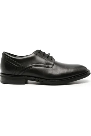 Clarks Un Hugh lace-up shoes