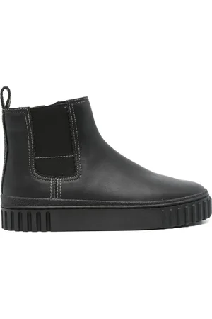 Clarks Mayhill Chelsea boots