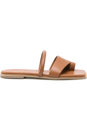 vic matiè Leather sandals