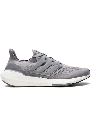 adidas Ultraboost 22 sneakers