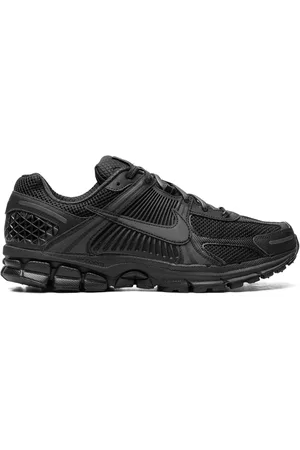 Nike Zoom Vomero 5 "Triple " sneakers