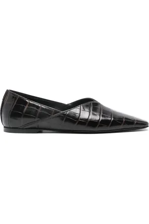 Totême The Everyday flats