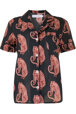 Desmond & Dempsey Tiger-print pyjama set