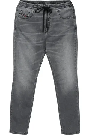 Diesel 2031 D-Krailey mid-rise boyfriend jeans